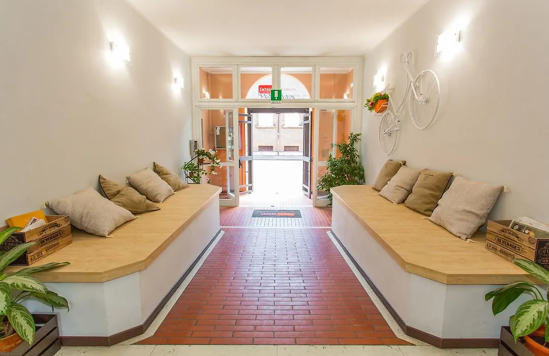 Student'S Hostel Estense-1